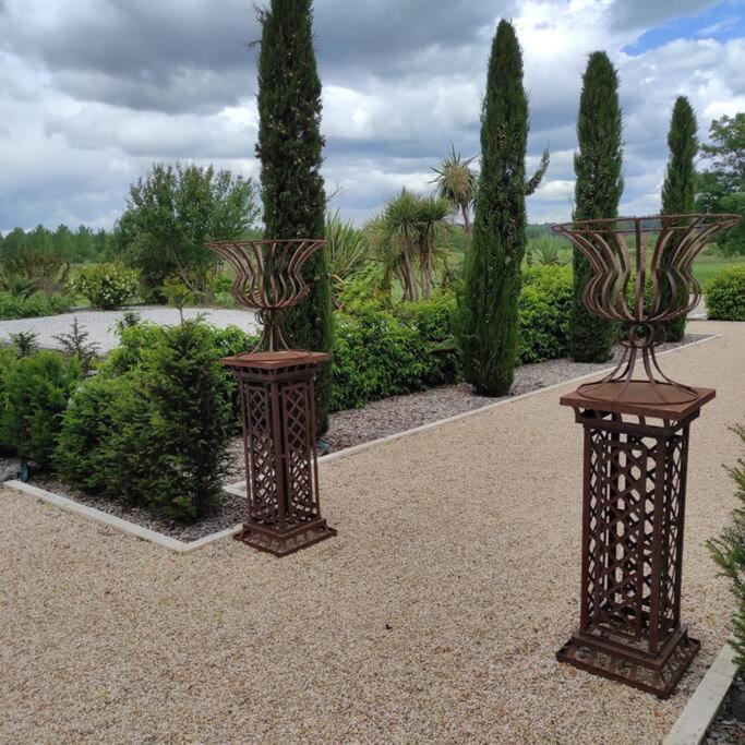 Grand Gite Avec Piscine Maison Port Valade Tabanac Exterior foto