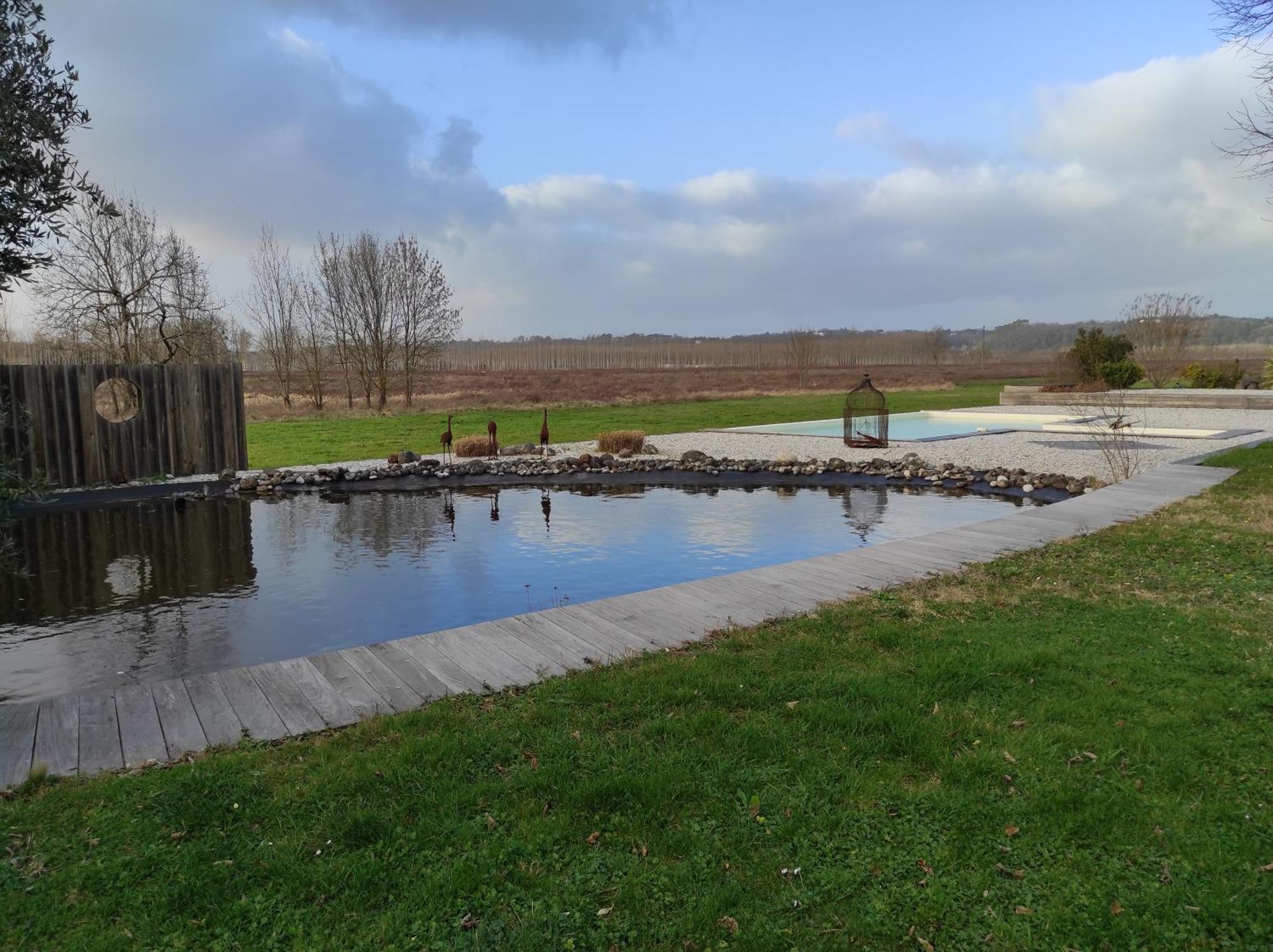 Grand Gite Avec Piscine Maison Port Valade Tabanac Exterior foto