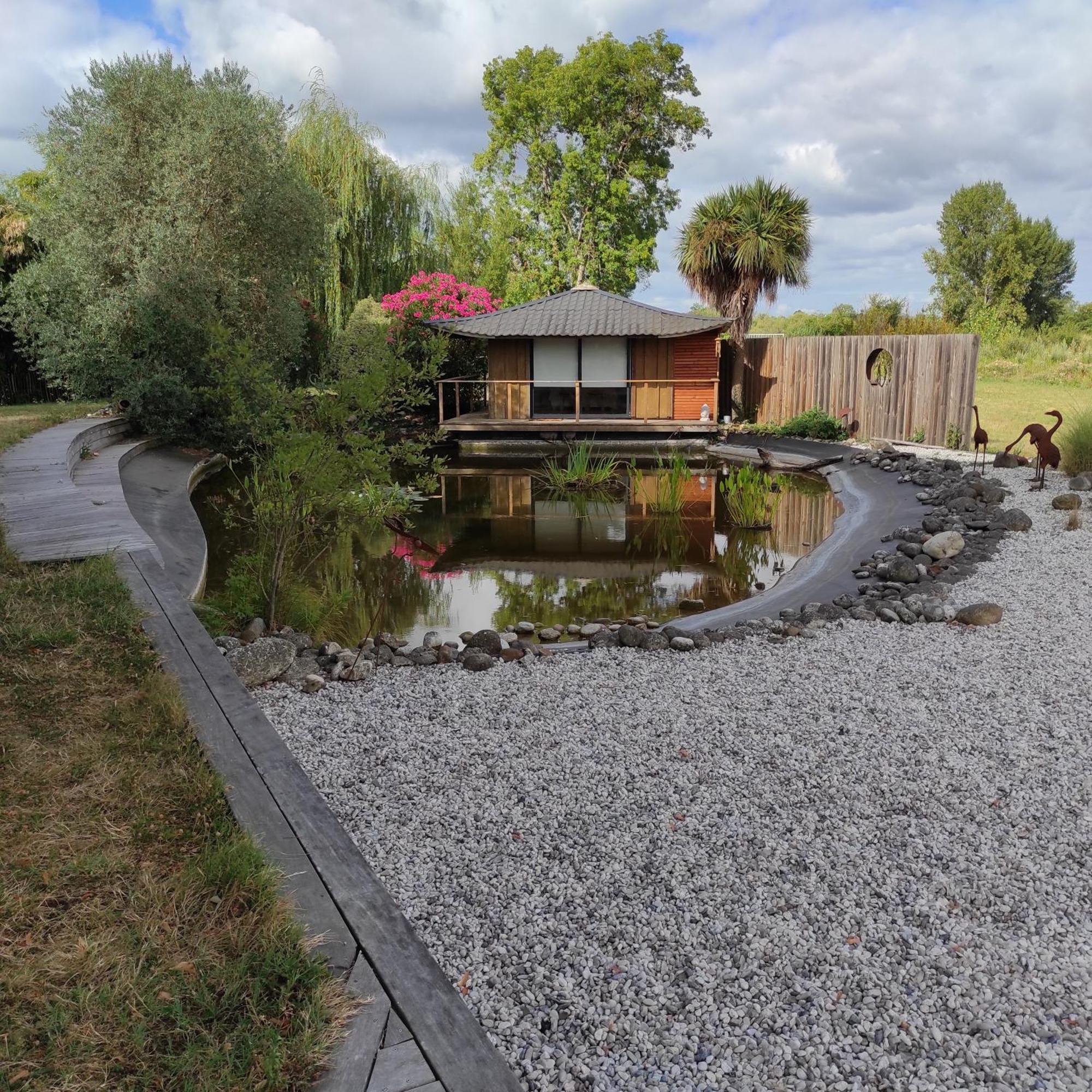 Grand Gite Avec Piscine Maison Port Valade Tabanac Exterior foto